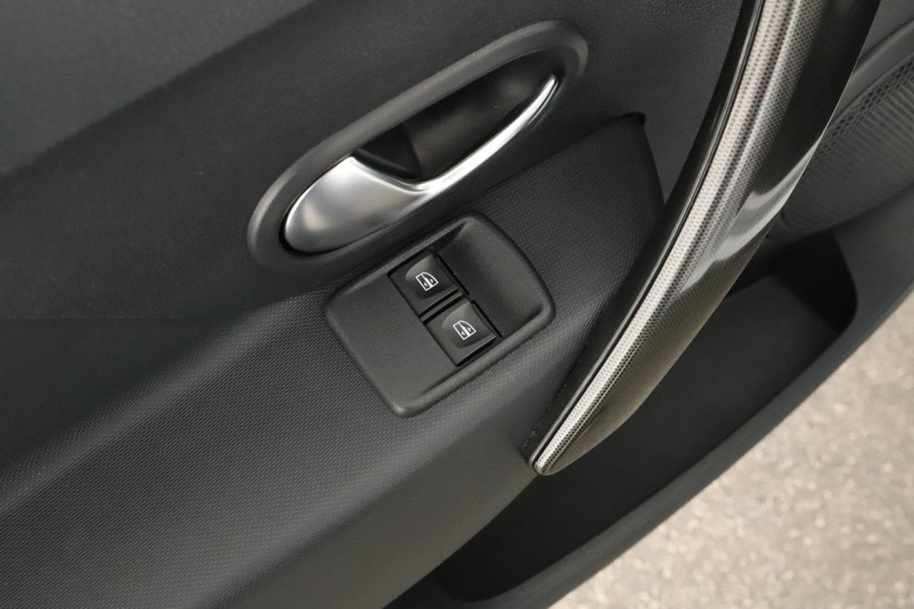 2018 Dacia LOGAN - 30