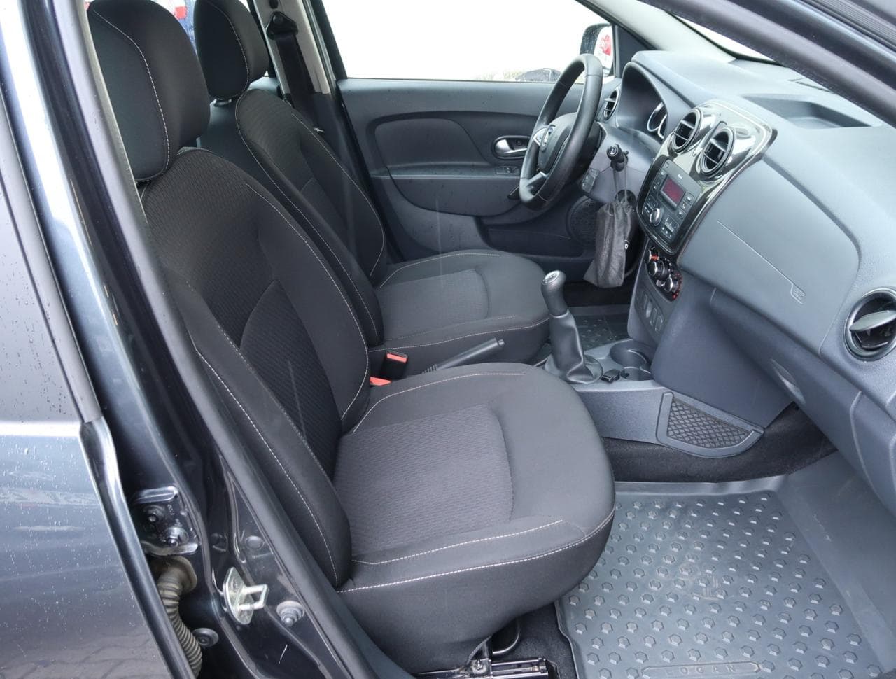 2018 Dacia LOGAN - 27