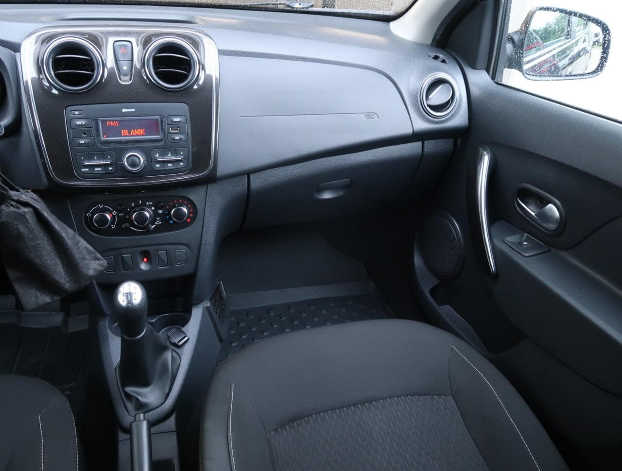 2018 Dacia LOGAN - 25