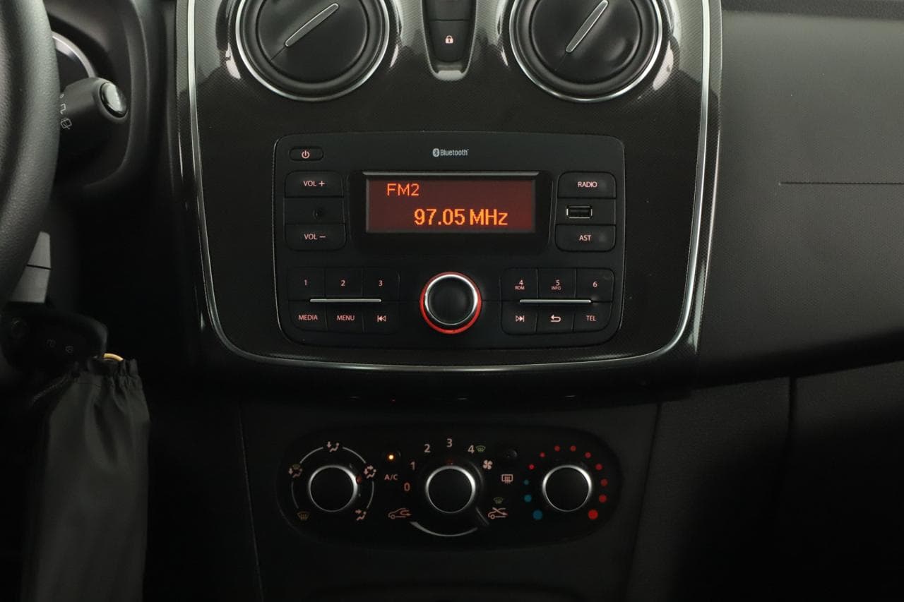 2020 Dacia LOGAN - 25