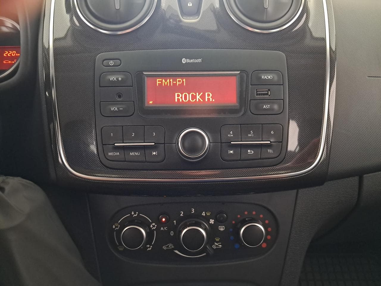 2018 Dacia LOGAN - 17