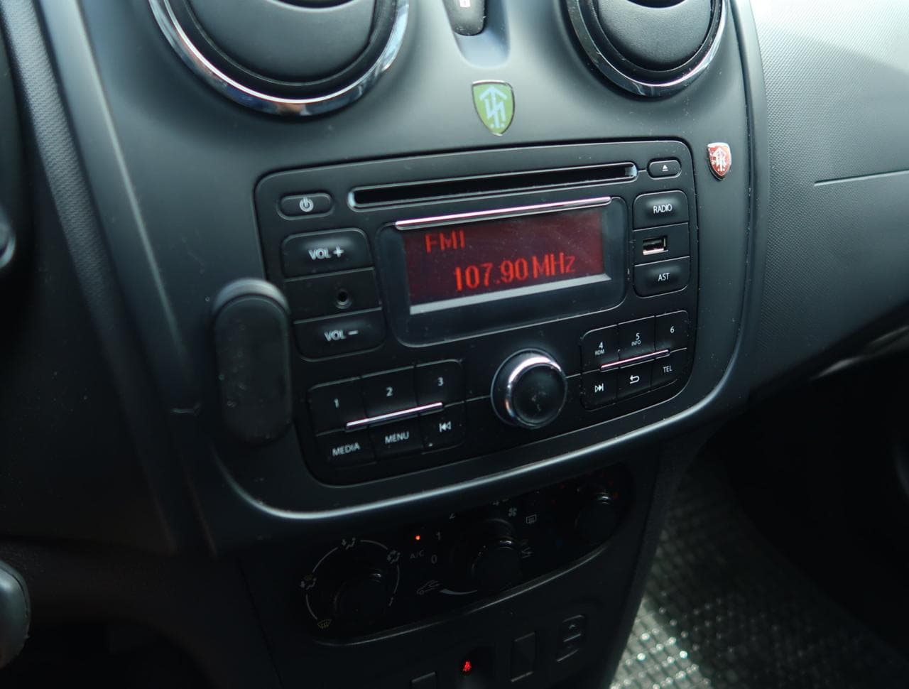 2016 Dacia LOGAN - 18