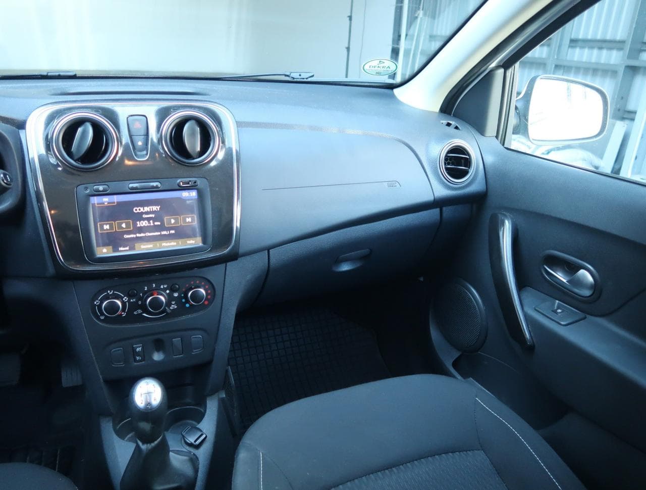 2019 Dacia LOGAN - 11
