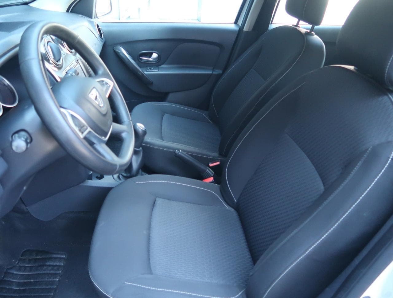 2019 Dacia LOGAN - 16