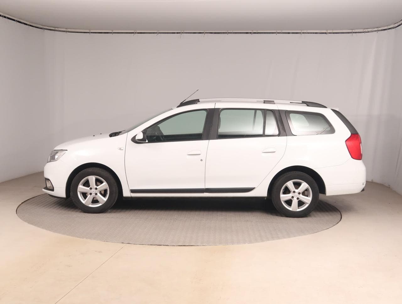 2019 Dacia LOGAN - 4