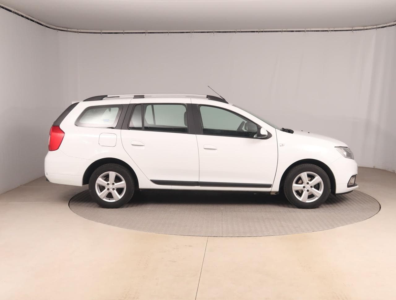 2019 Dacia LOGAN - 8