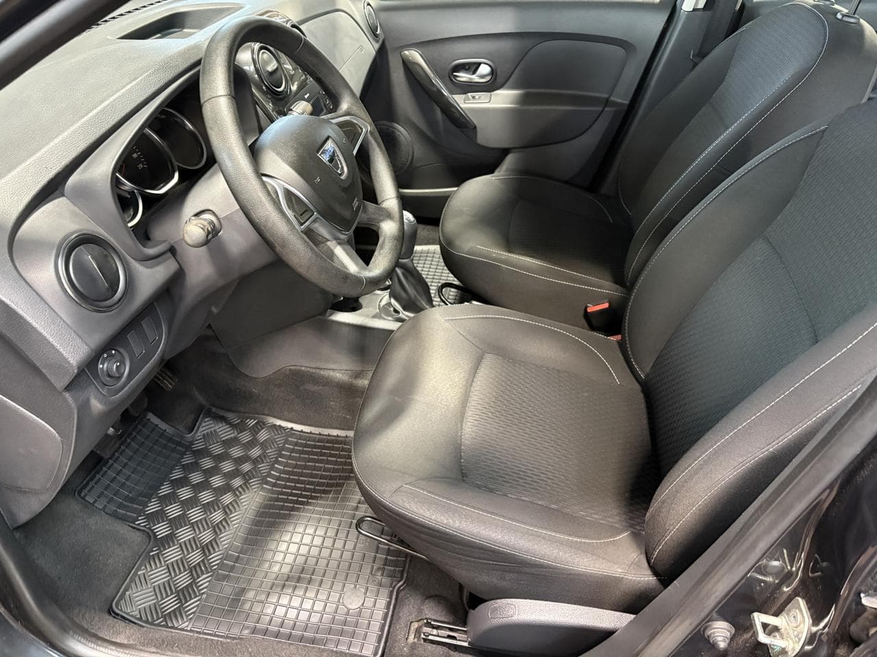 2019 Dacia LOGAN - 9