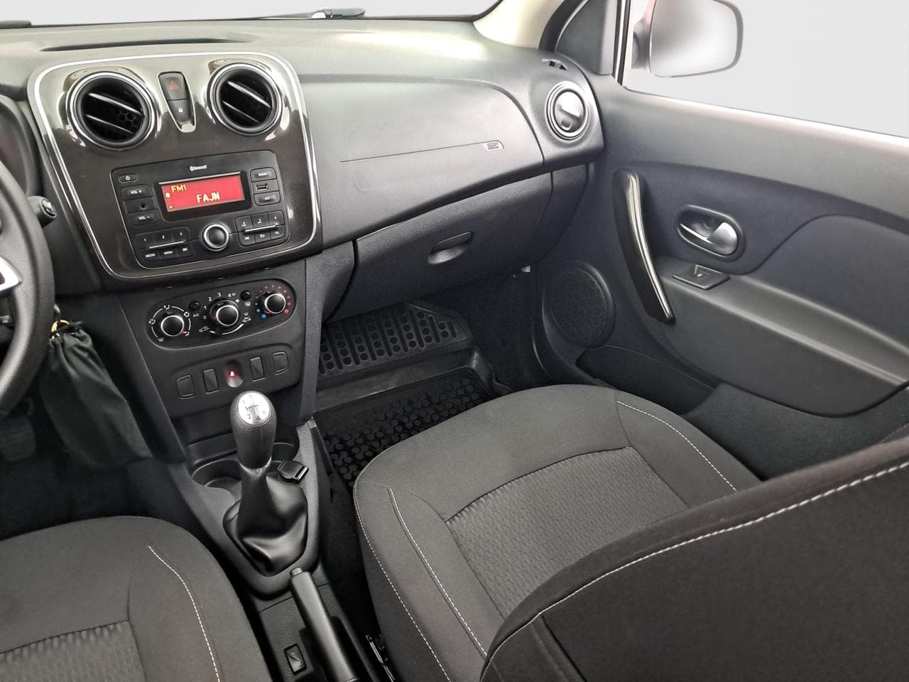 2019 Dacia LOGAN - 11