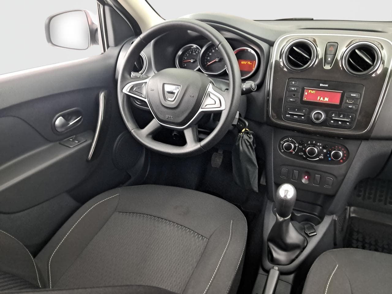 2019 Dacia LOGAN - 9