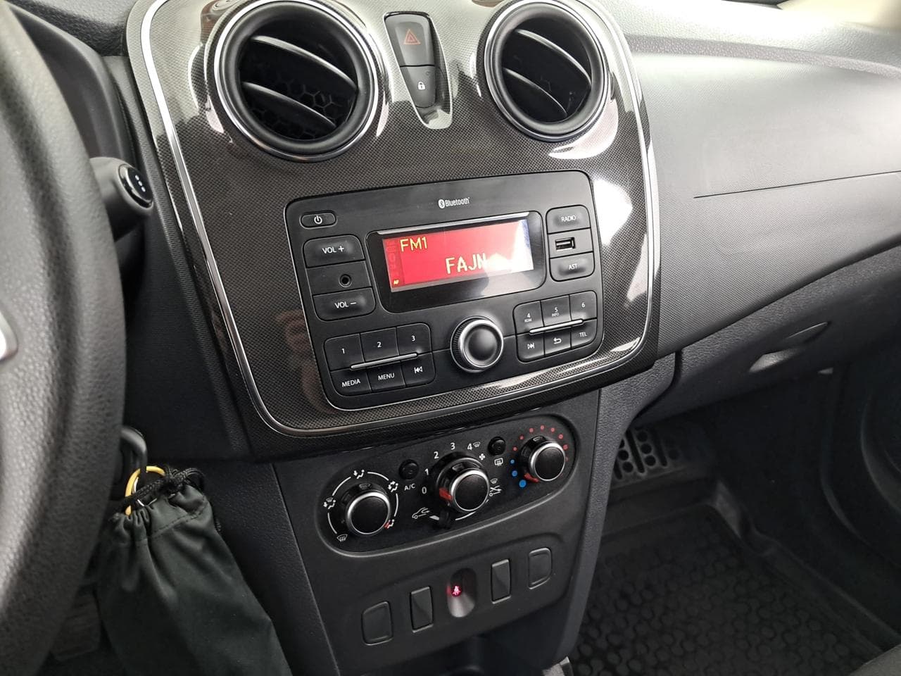 2019 Dacia LOGAN - 18