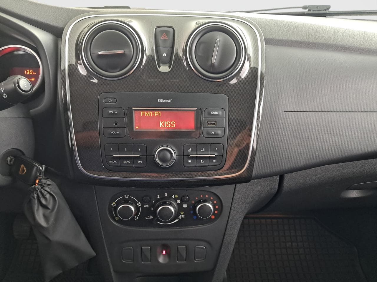 2018 Dacia LOGAN - 18