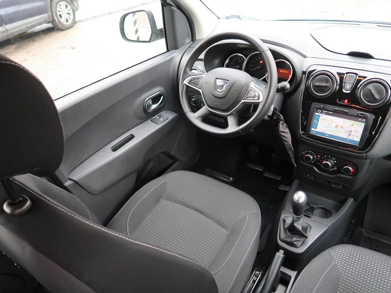 2017 Dacia Lodgy - 9