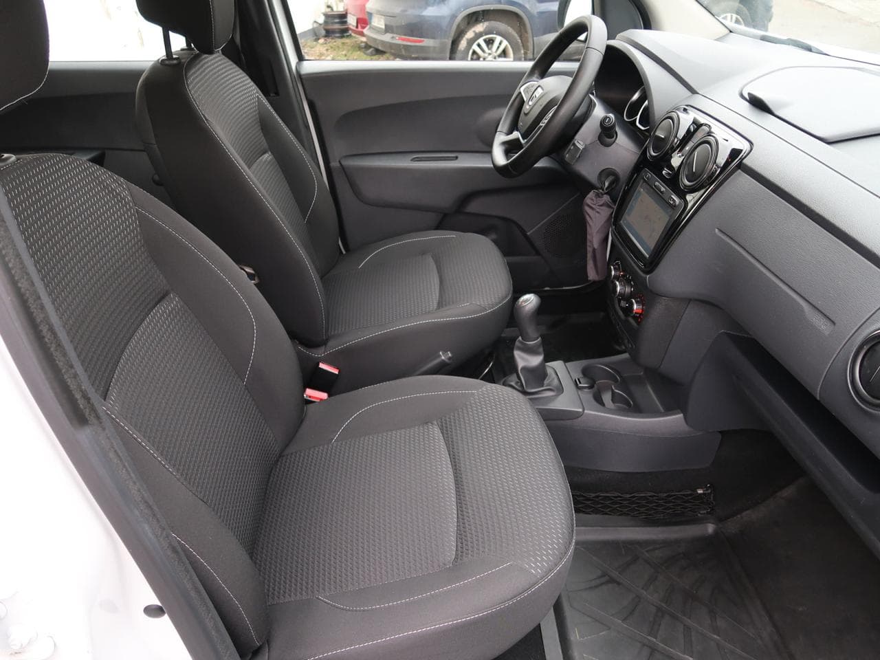 2017 Dacia Lodgy - 12