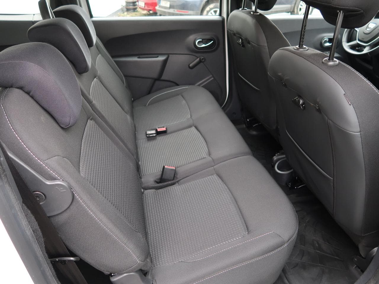 2017 Dacia Lodgy - 13