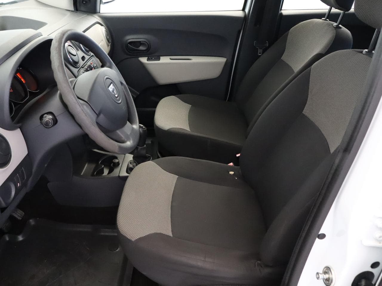 2015 Dacia Lodgy - 14