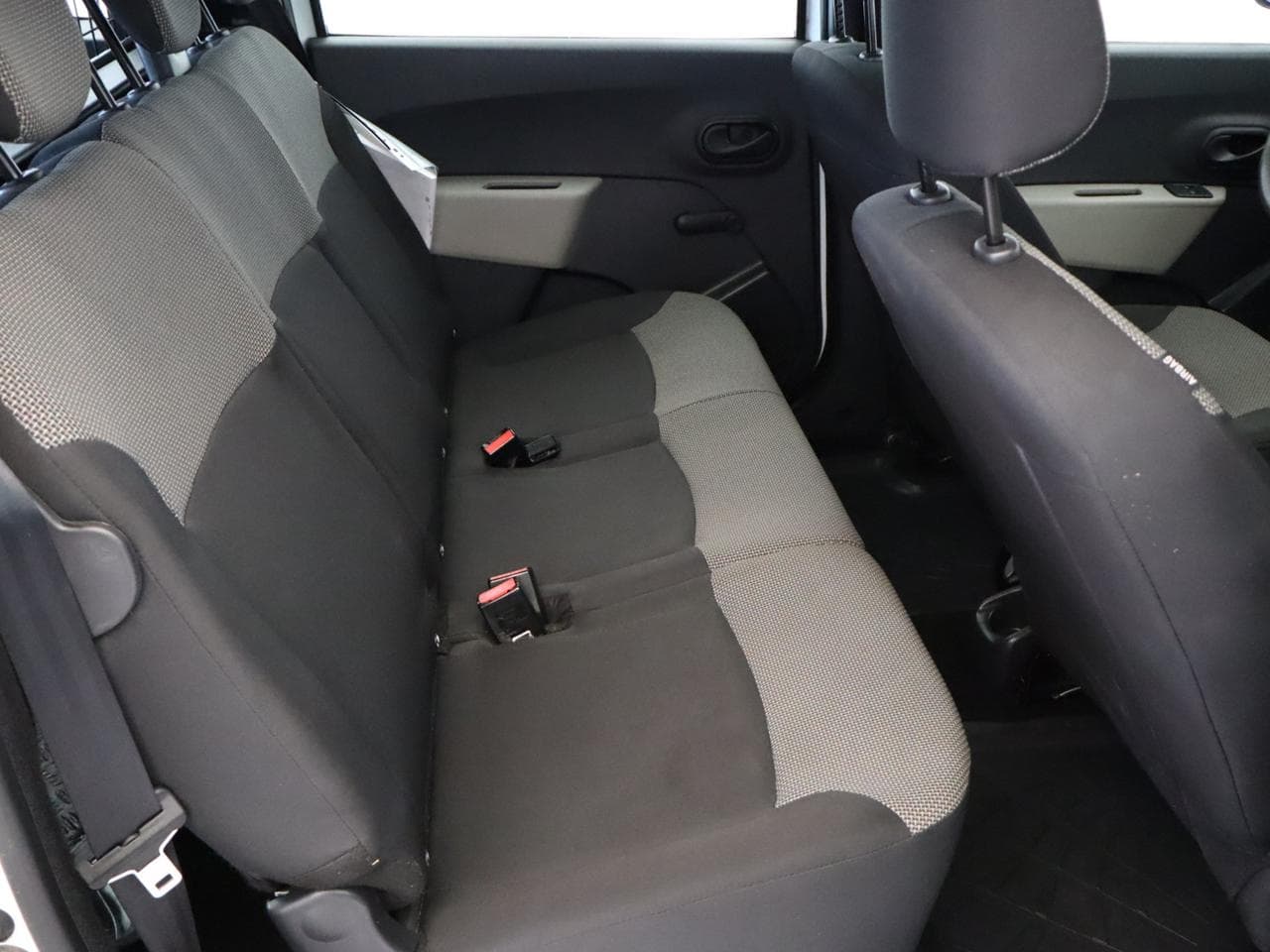 2015 Dacia Lodgy - 11