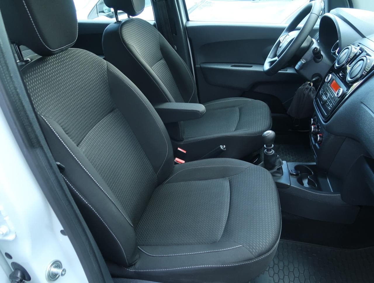 2022 Dacia LODGY - 12