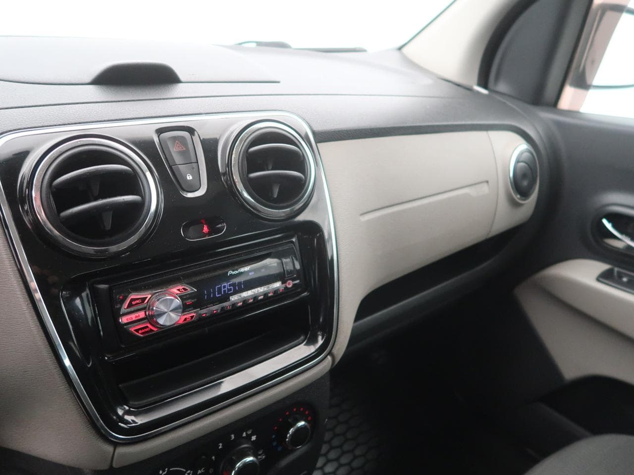 2013 Dacia LODGY - 18