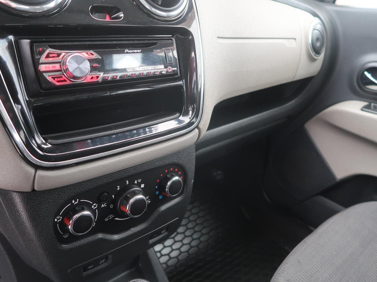 2013 Dacia LODGY - 20