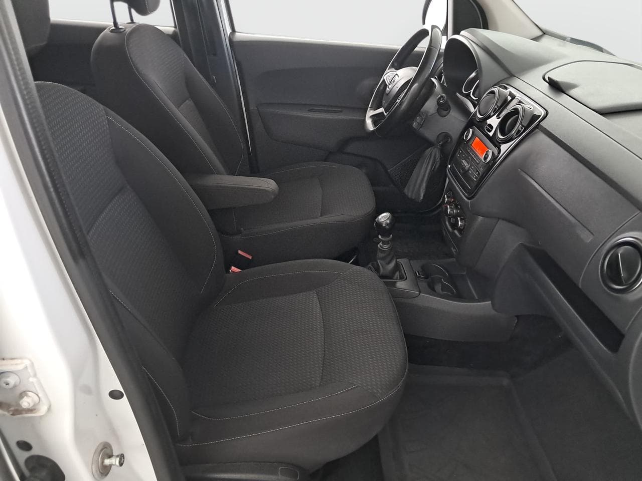 2021 Dacia LODGY - 12