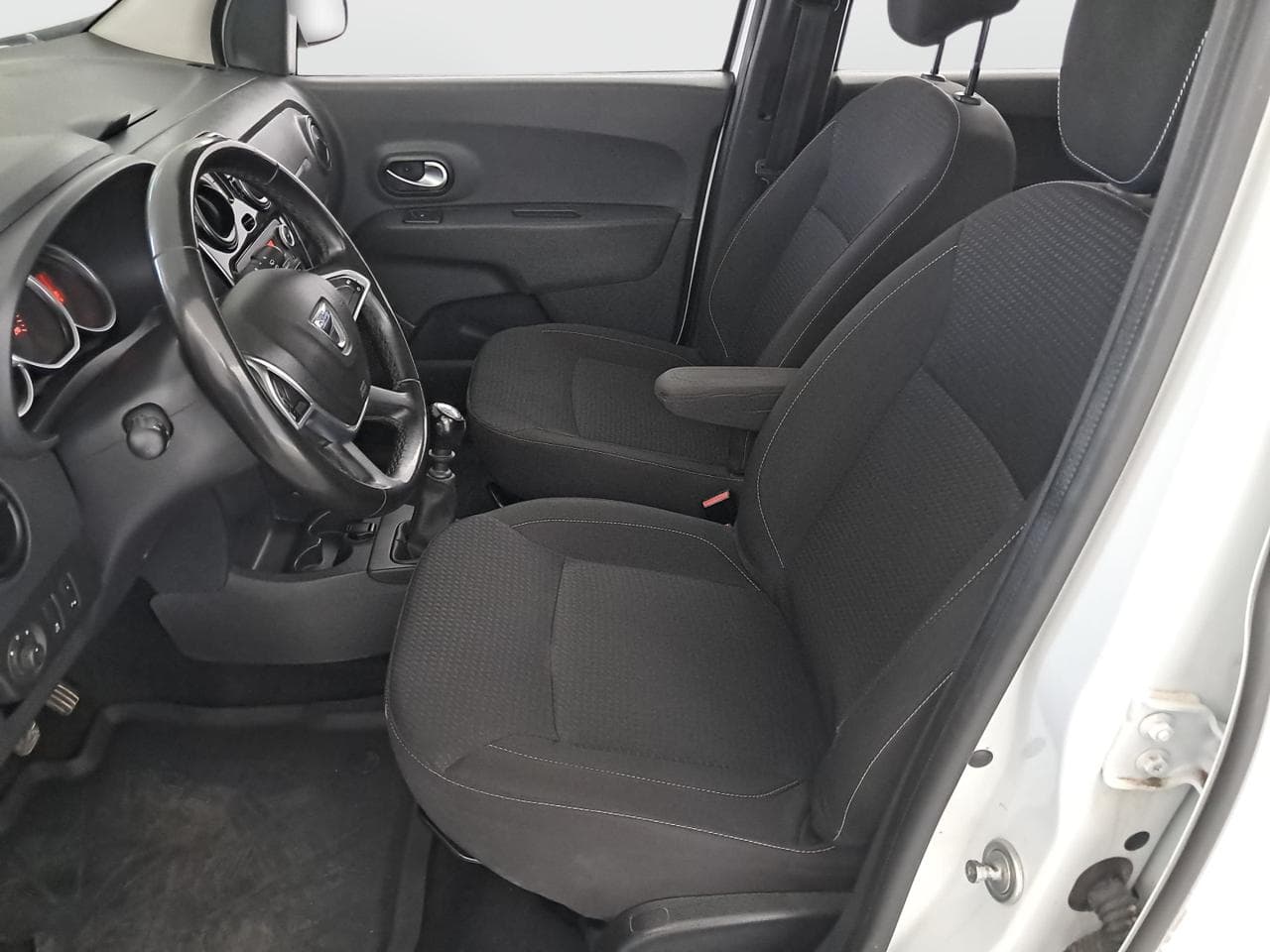 2021 Dacia LODGY - 16
