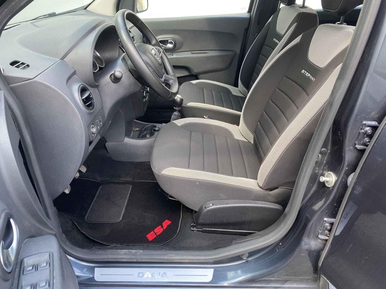 2021 Dacia LODGY - 9