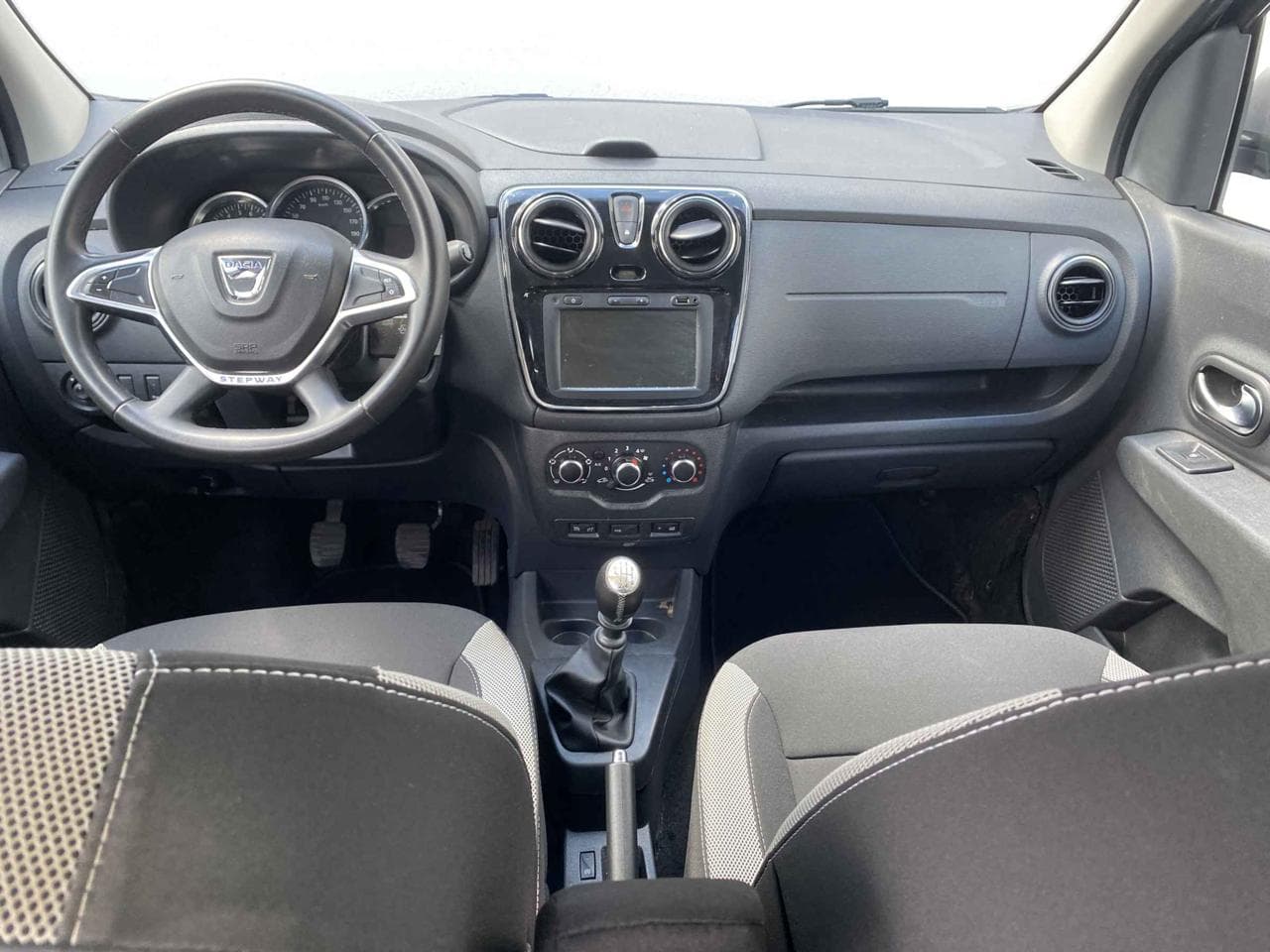 2021 Dacia LODGY - 8