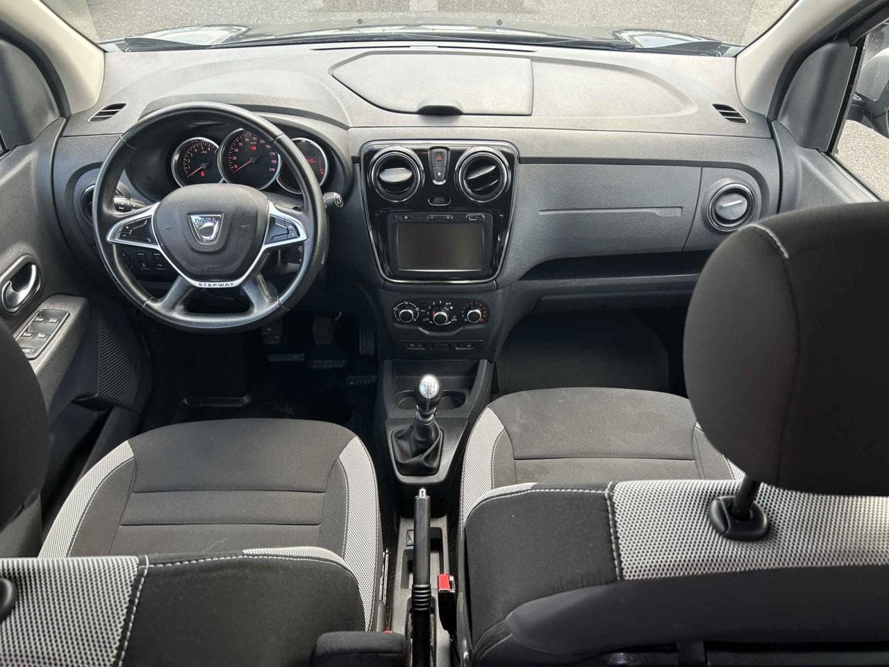 2021 Dacia LODGY - 8