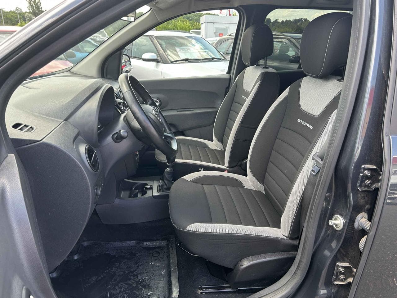 2021 Dacia LODGY - 9