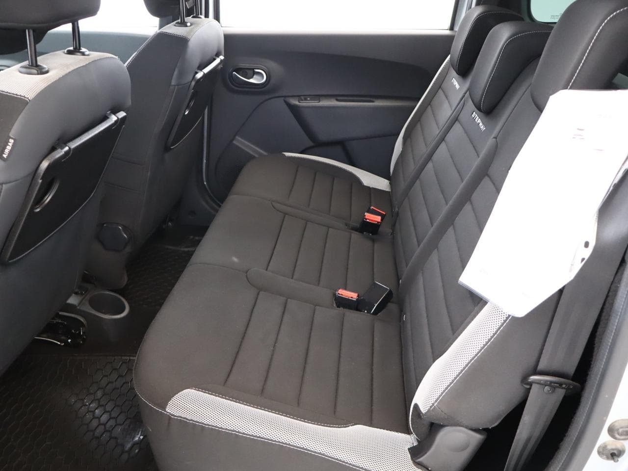 2020 Dacia LODGY - 13