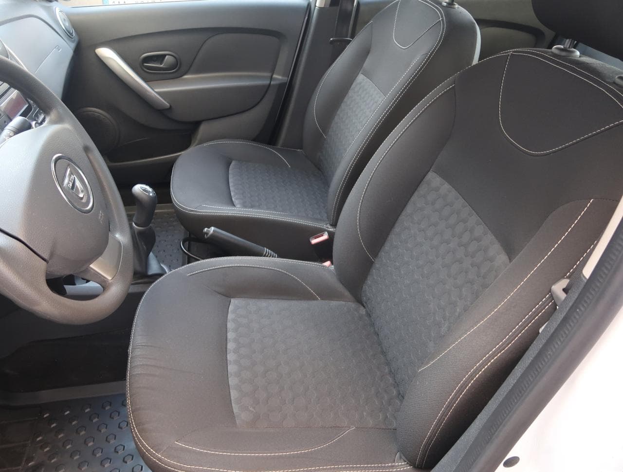 2016 Dacia Logan - 16