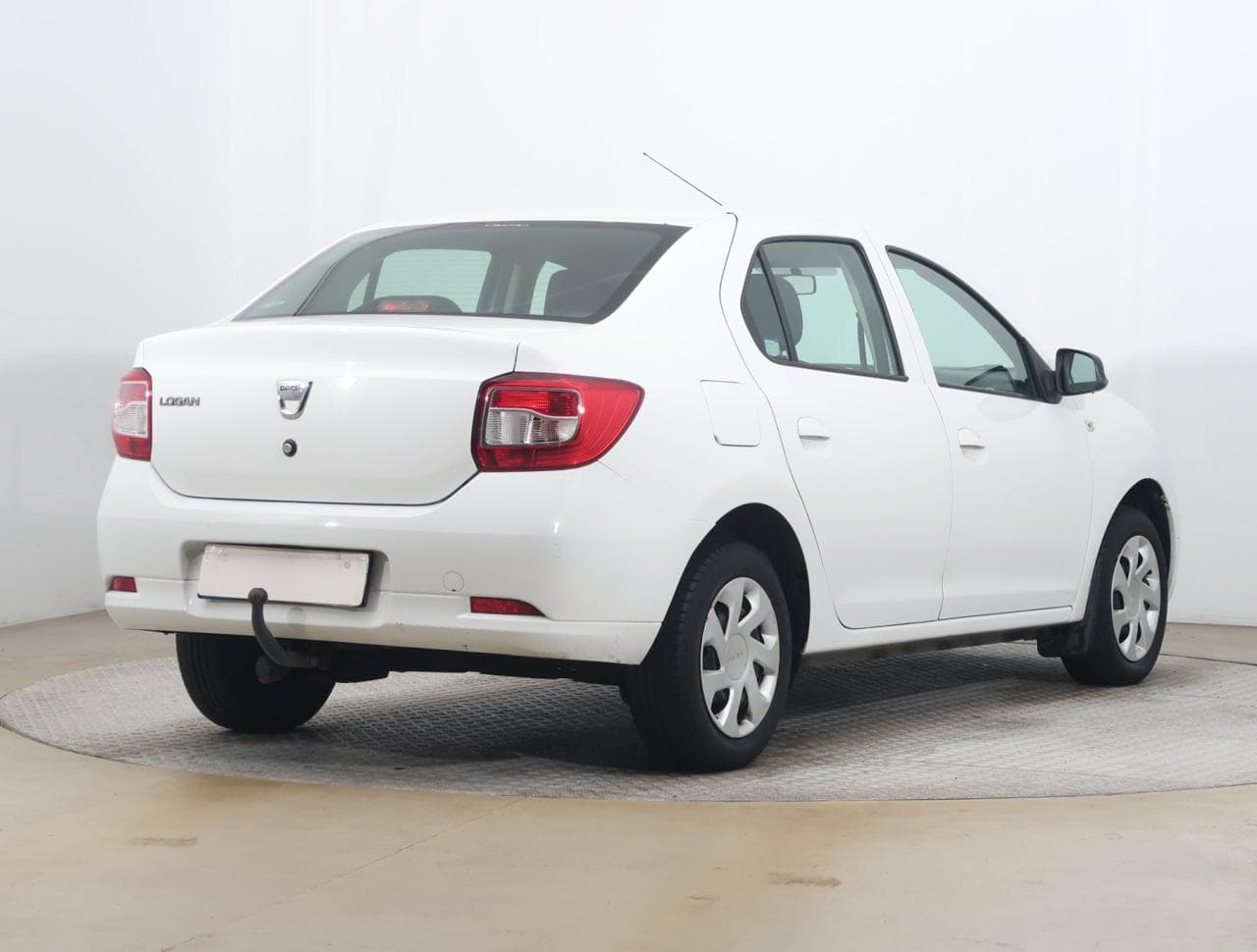 2016 Dacia Logan - 7