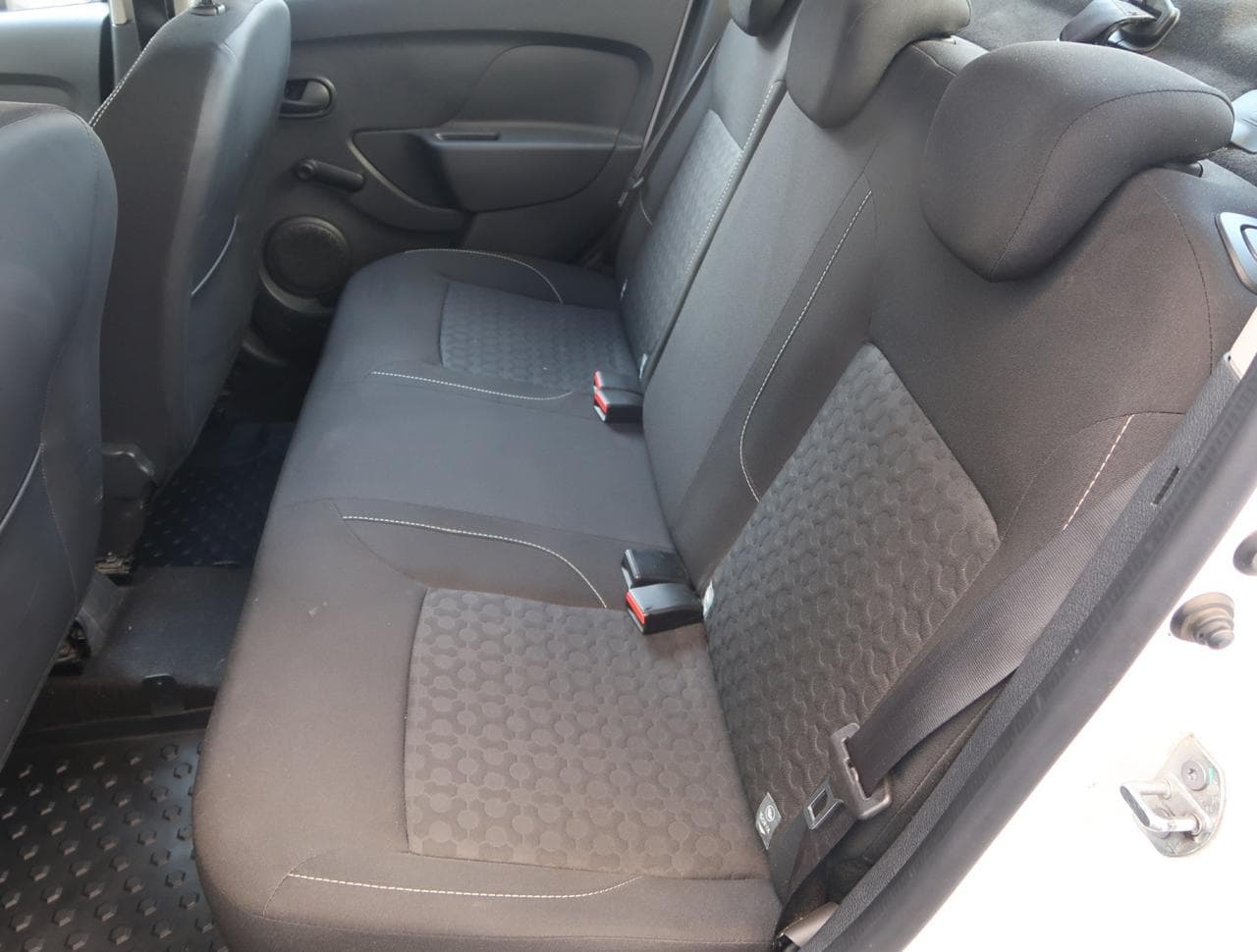 2016 Dacia Logan - 15