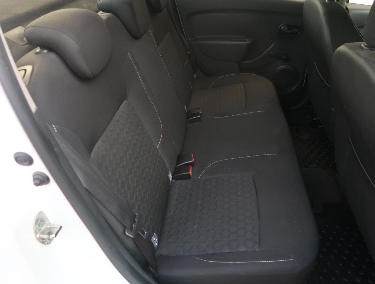 2016 Dacia Logan - 13