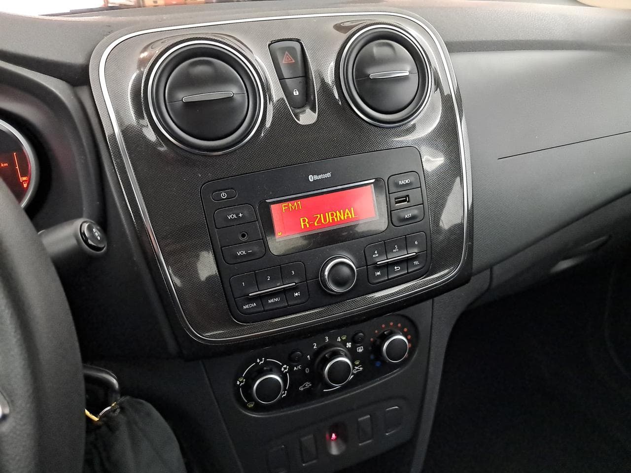 2019 Dacia LOGAN - 16