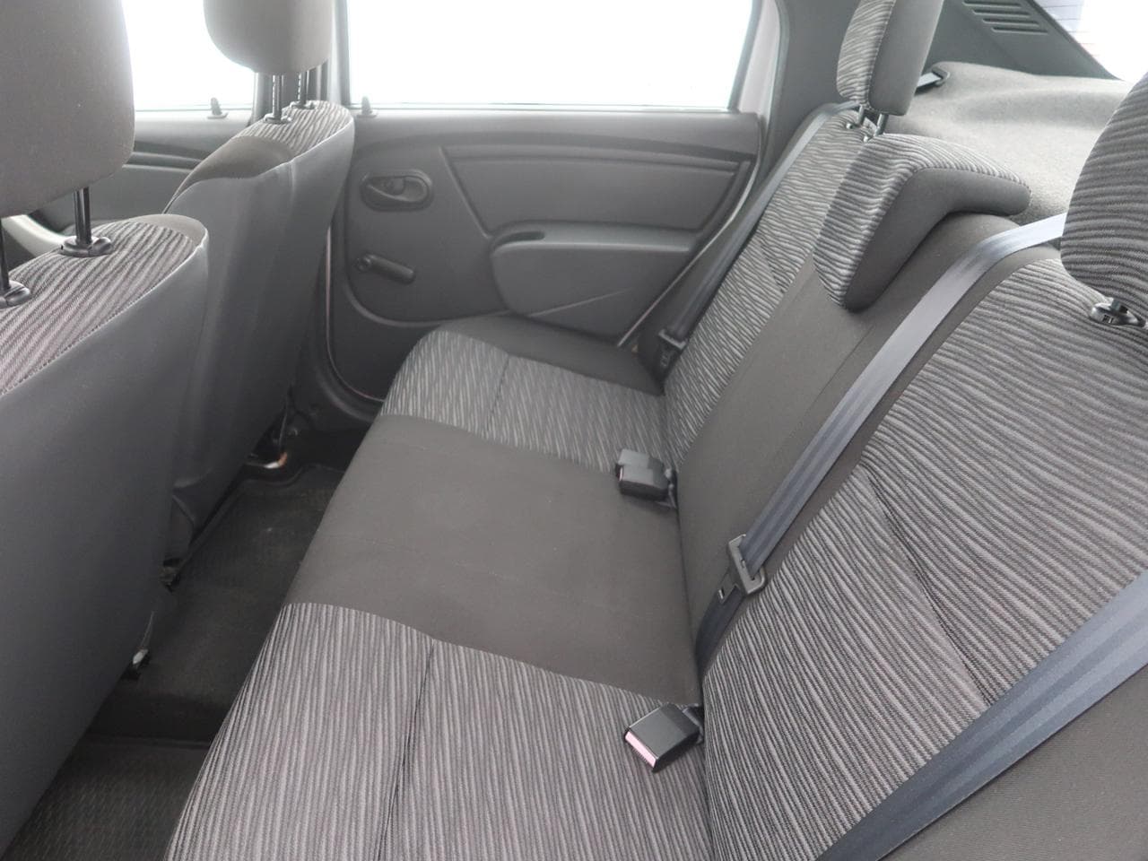 2010 Dacia LOGAN - 13