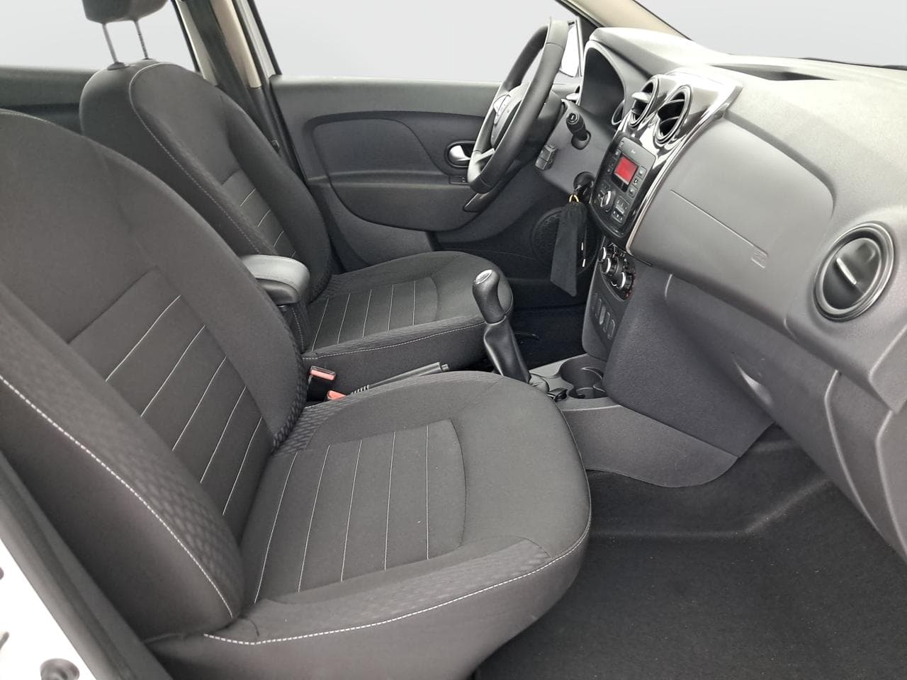 2020 Dacia LOGAN - 12
