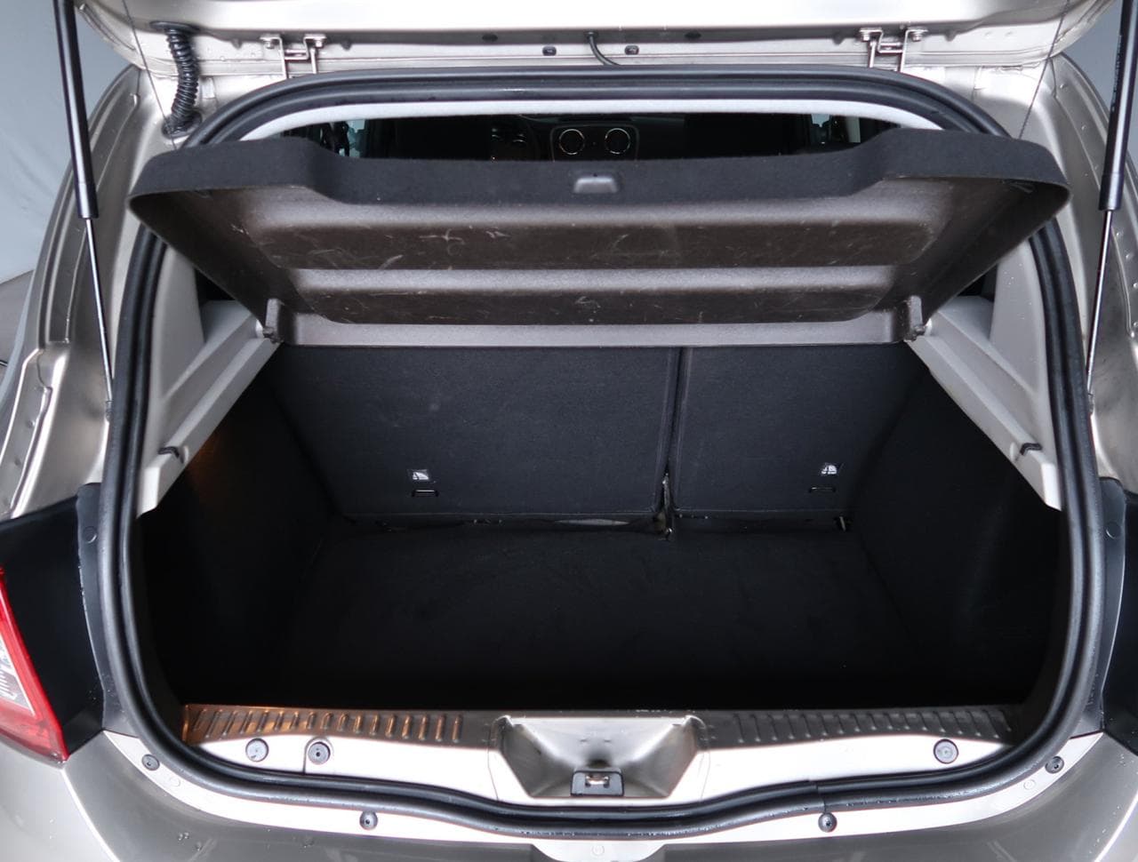 2015 Dacia Sandero - 19