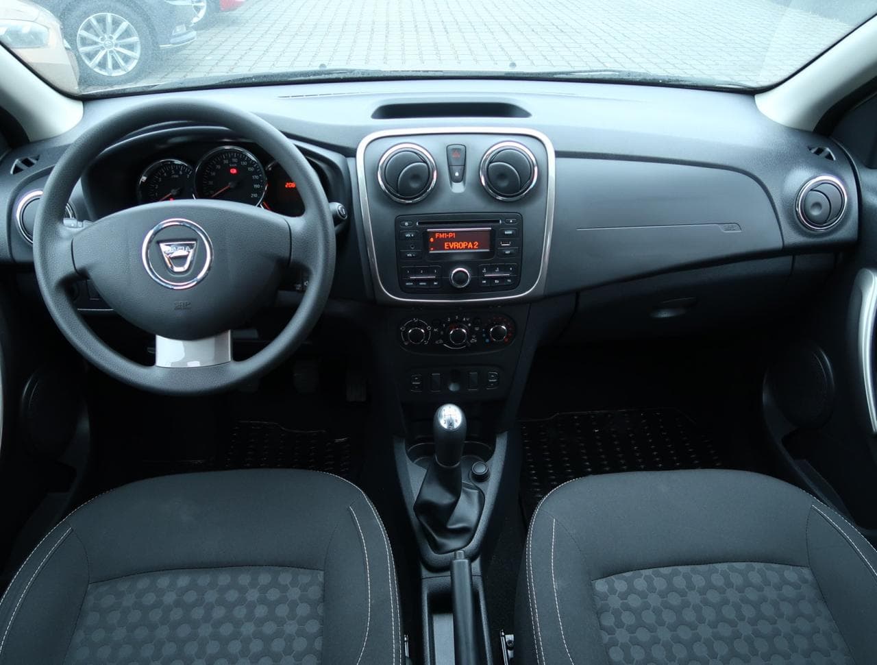 2015 Dacia Sandero - 10