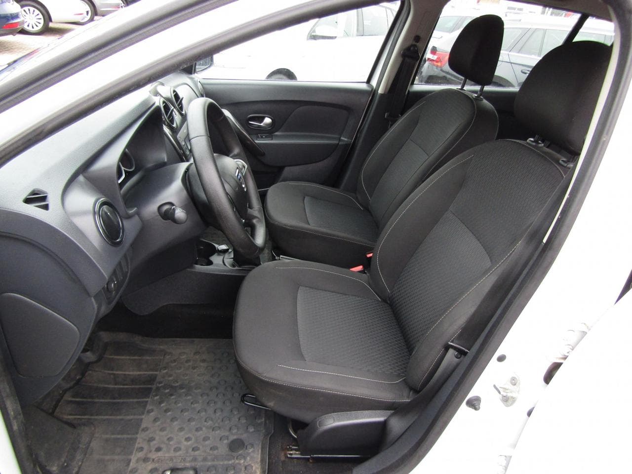 2019 Dacia Sandero - 9