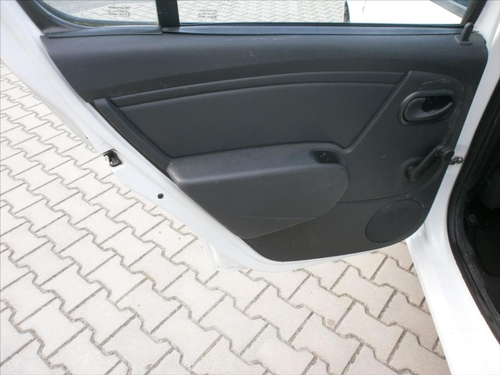 2009 Dacia SANDERO - 16