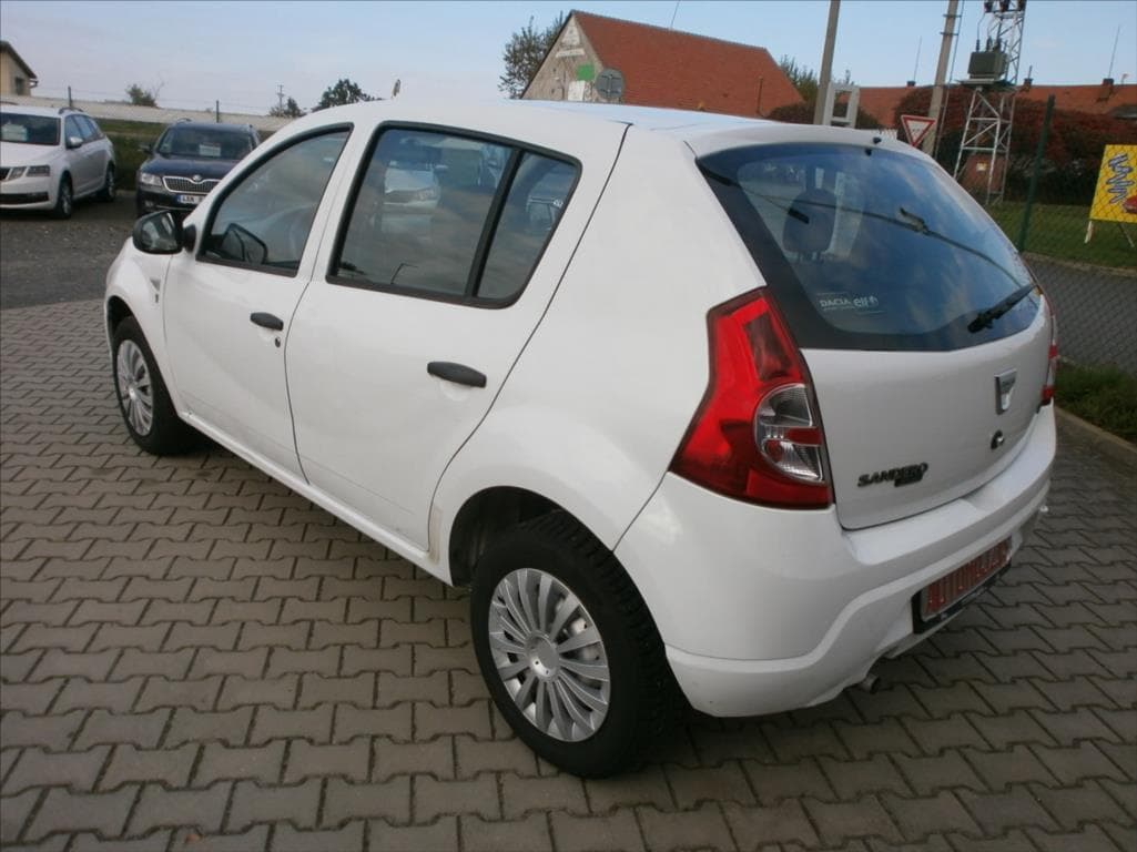 2009 Dacia SANDERO - 11