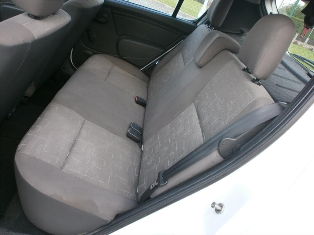 2009 Dacia SANDERO - 13