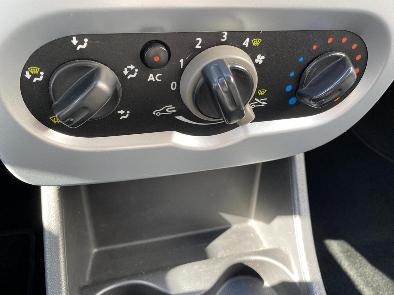 2008 Dacia Sandero - 13