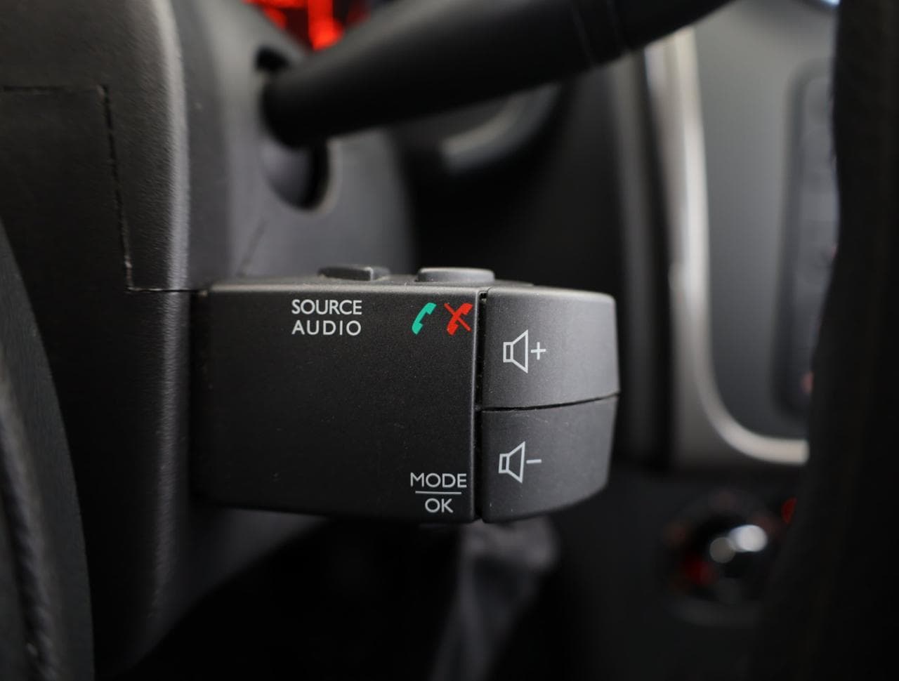 2015 Dacia Sandero - 18