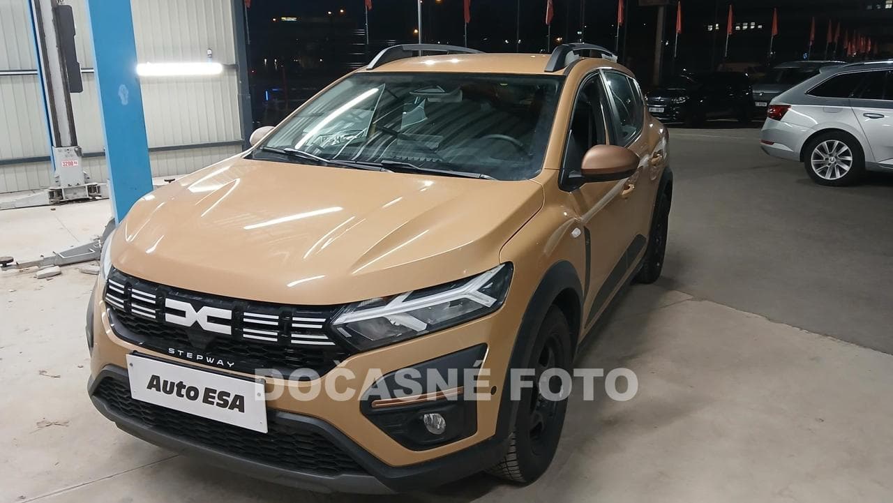 Dacia Sandero 1.0Tce, ČR hatchback