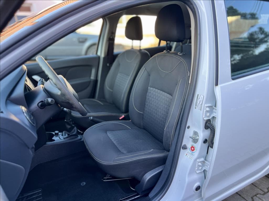 2015 Dacia SANDERO - 9