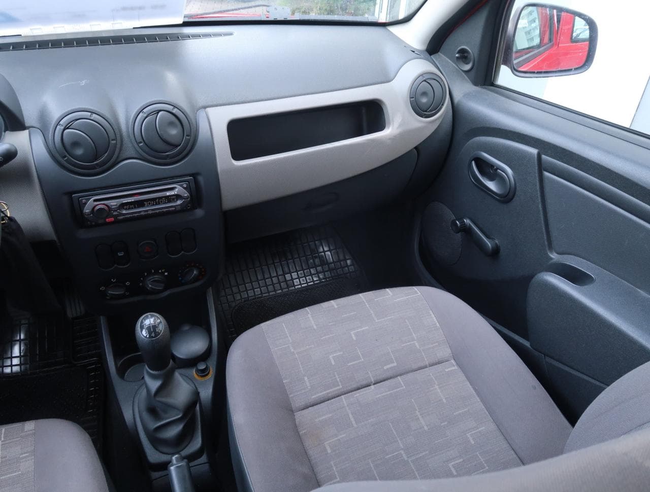 2009 Dacia Sandero - 11