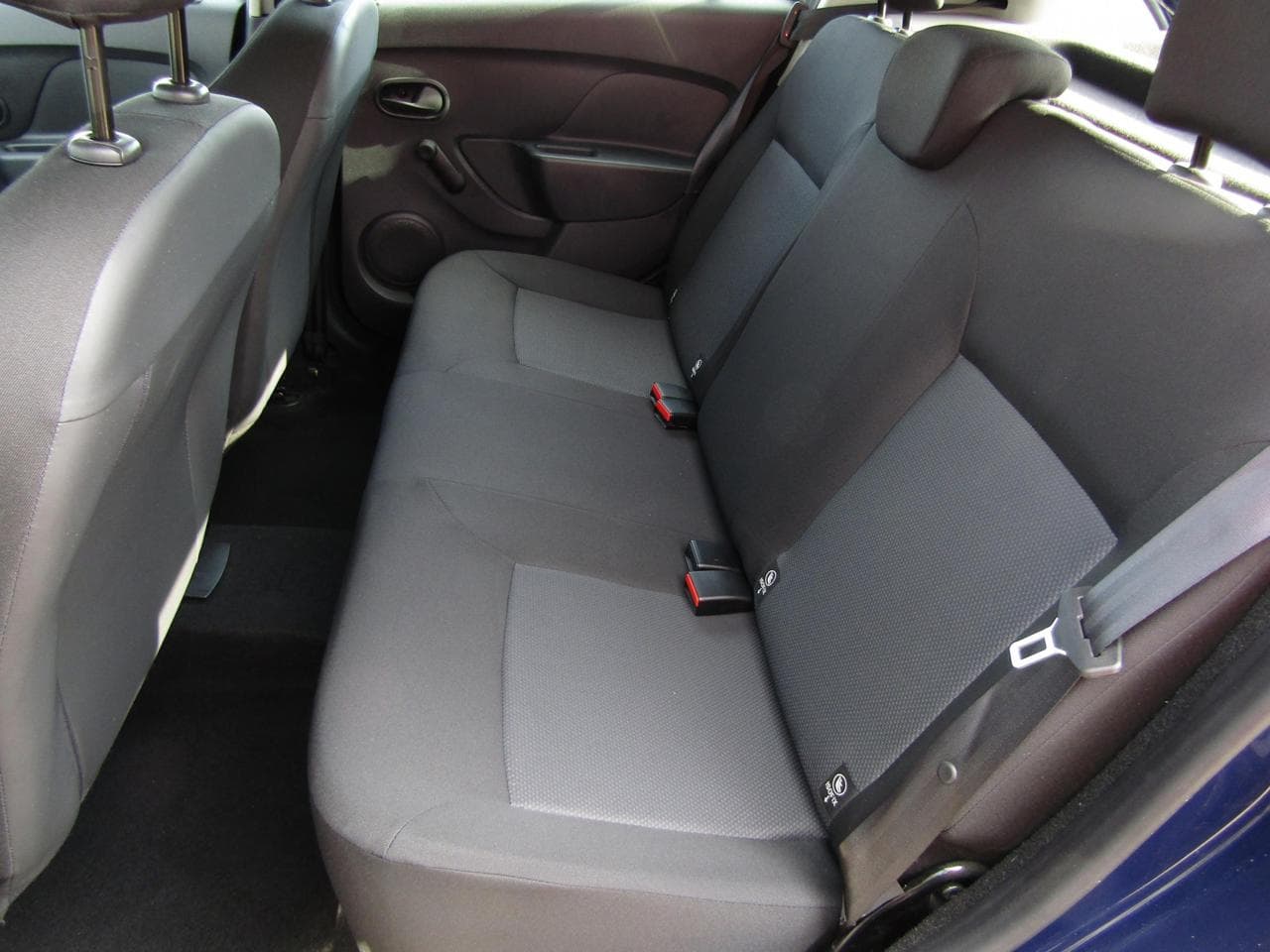 2014 Dacia Sandero - 10