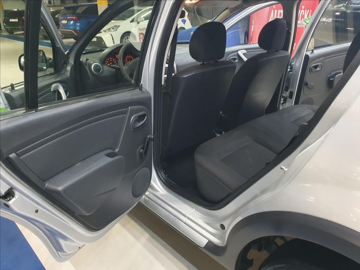 2011 Dacia Sandero - 14